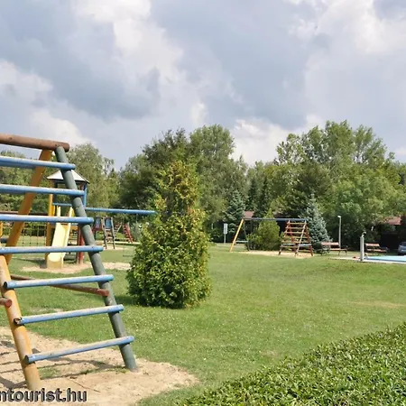 Balatontourist Vadvirag Camping & Bungalows *