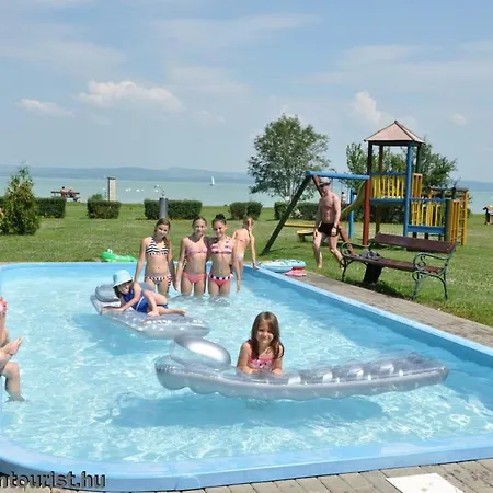 Balatontourist Vadvirag Camping & Bungalows Campsite